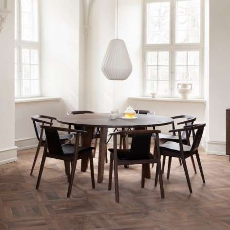 Anders dining table by Skovby