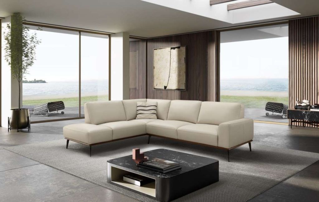 Trento sectional by Incanto